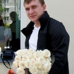 Пара ищет постоянную девушку для секса в Москве. С нас подарки