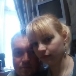 Семейная пара, ищем хорошенькую девушку с фантазиями в Москве для секса